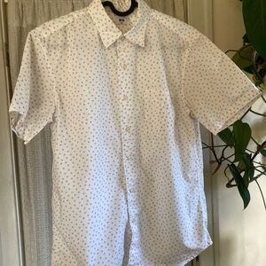 Uniqlo button down print shirt